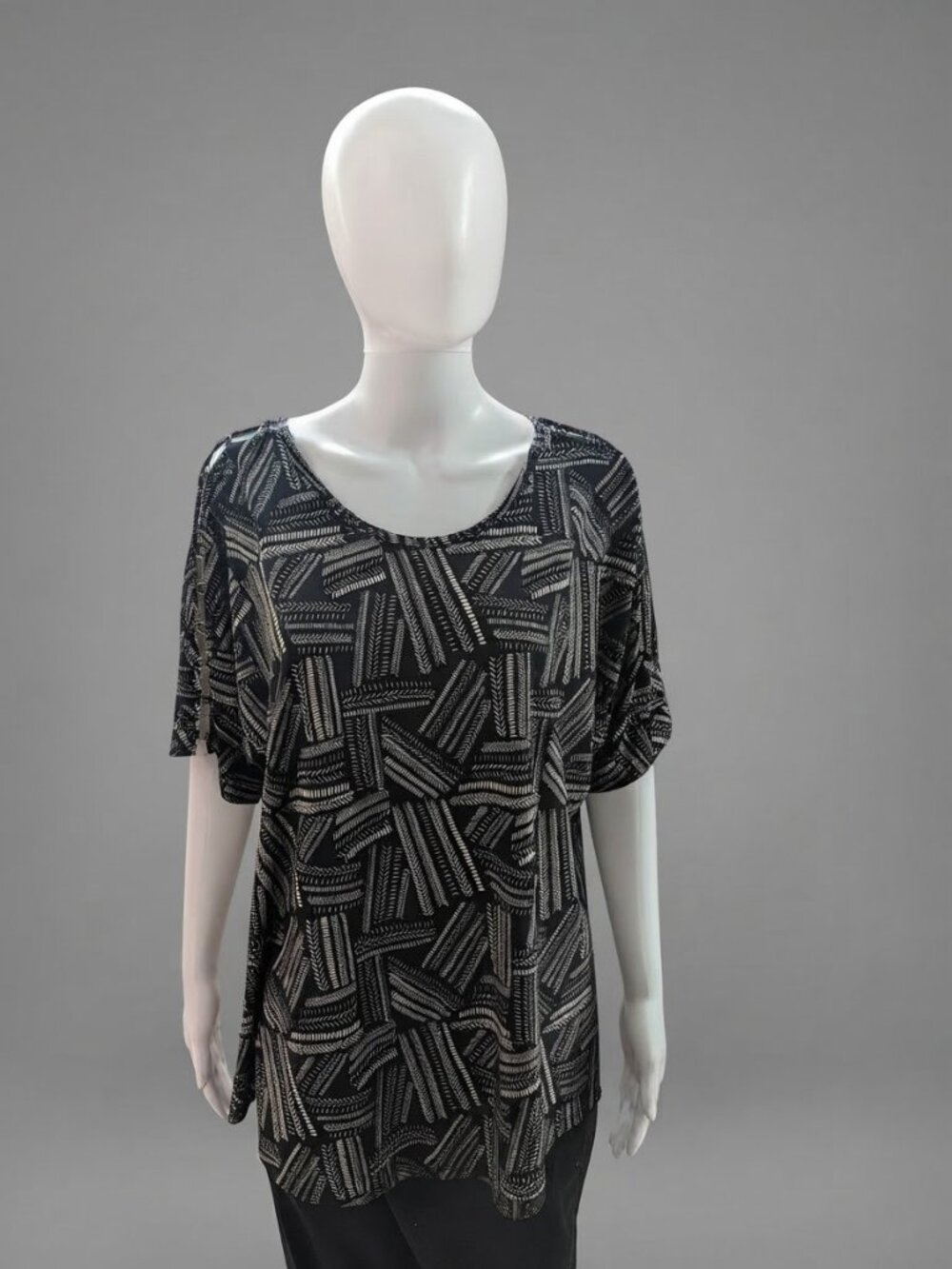 Cato's geometric print top